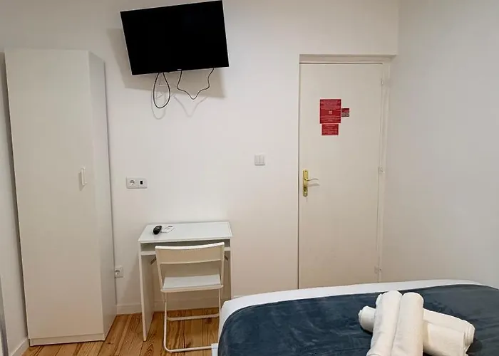Quarto em Acomodações Particulares - Conde Do Redondo *