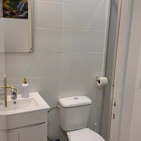 - Conde Do Redondo Homestay Lisbon